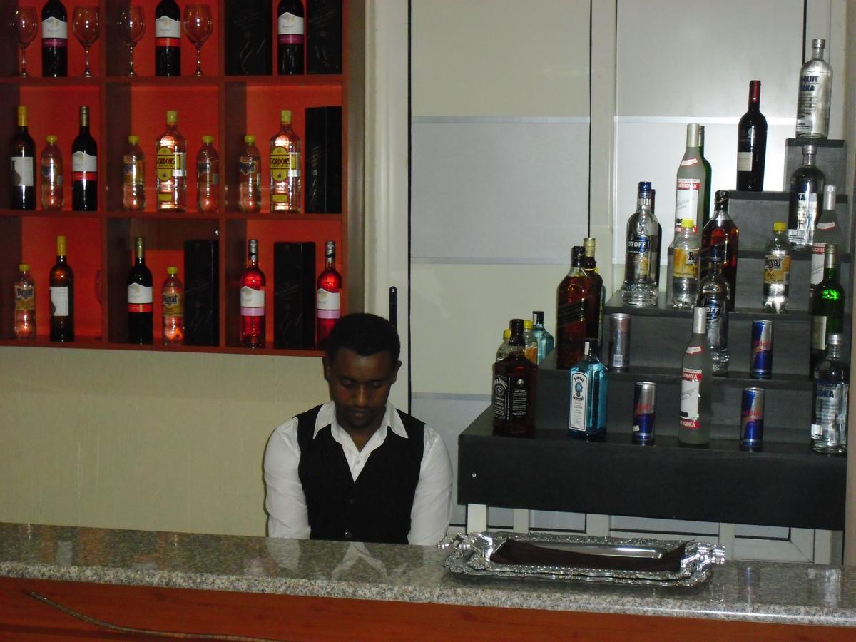 C Fun Addis Hotel Kültér fotó