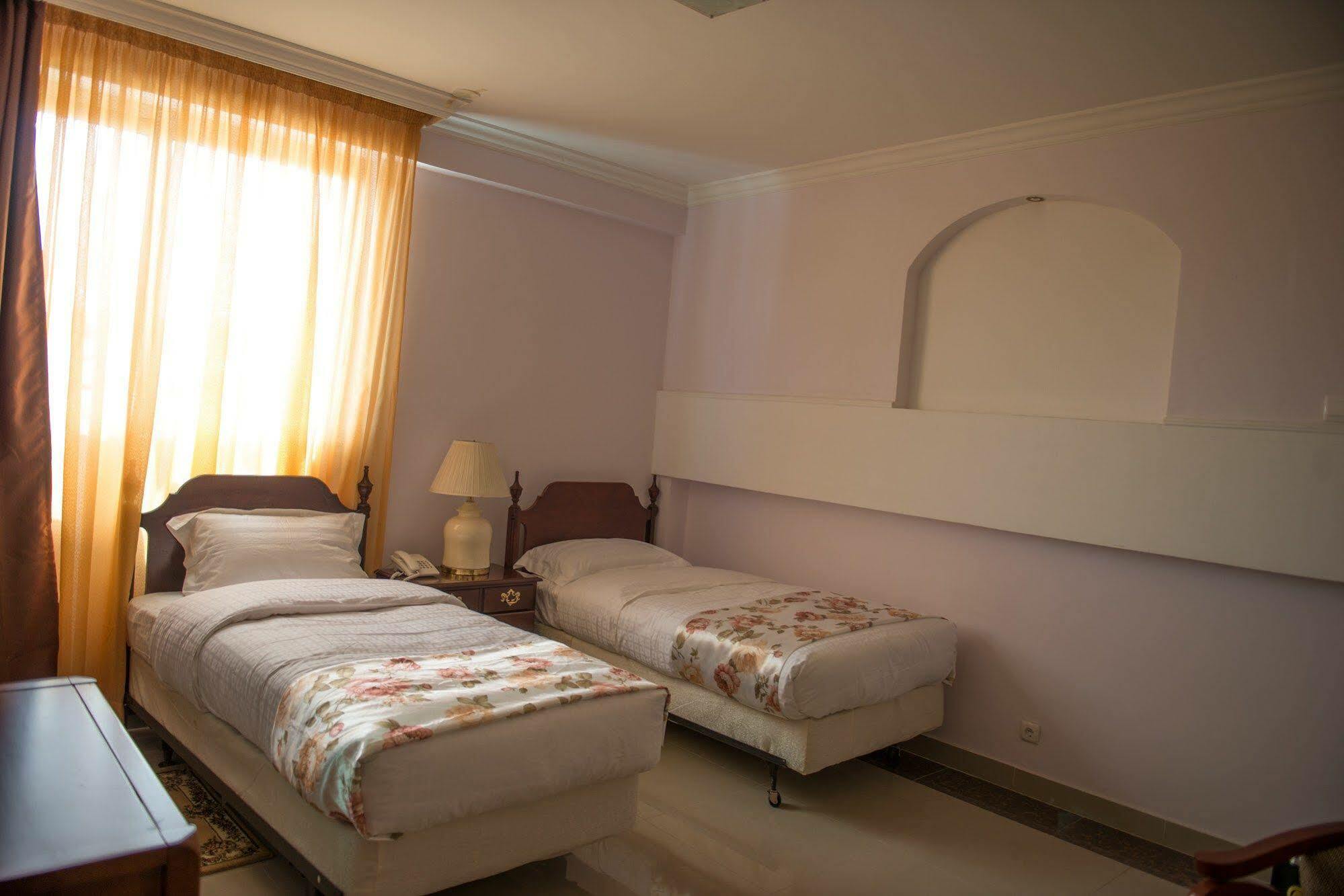 C Fun Addis Hotel Kültér fotó